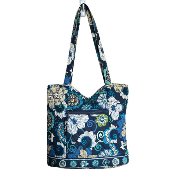 Vera Bradley Handbags - Vera Bradley Shoulder Bag